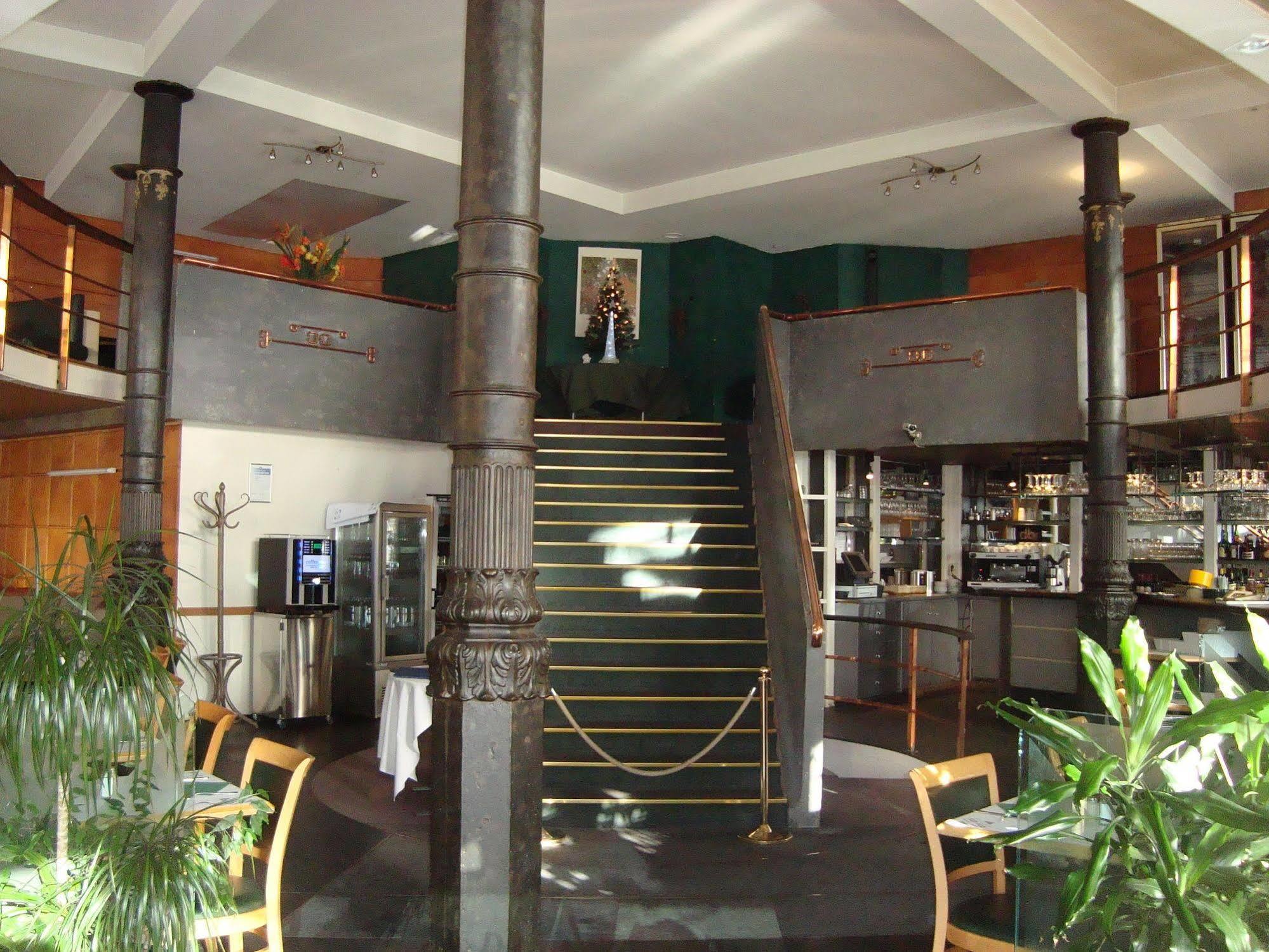 Le Dome Khách sạn 3*